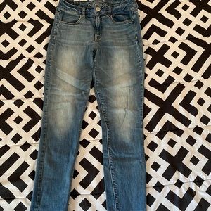 American Eagle skinny jeans